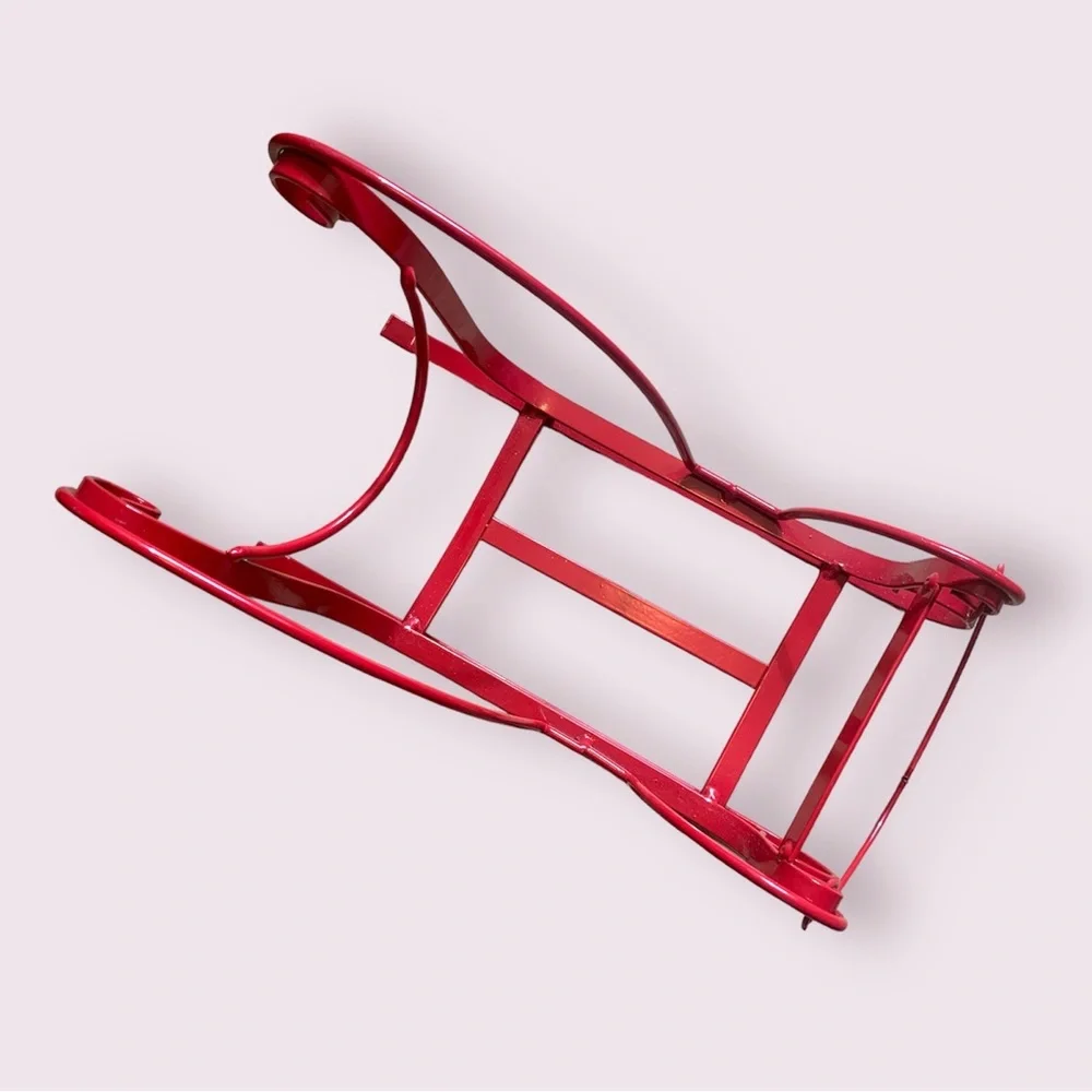Sleigh Basket Decor